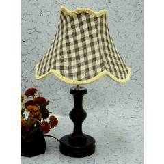 Tucasa Fabulous Wooden Table Lamp with Check Jute Shade, LG-1031