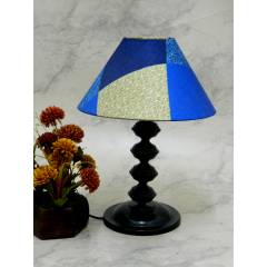 Tucasa Contemporary Table Lamp with Blue Check Shade, LG-745