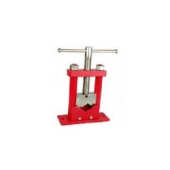 Lion 136 Pipe Vice Square Pillar, Size: 1
