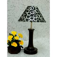Tucasa Fashionable Wooden Table Lamp with Black Circle Shade, LG-1004